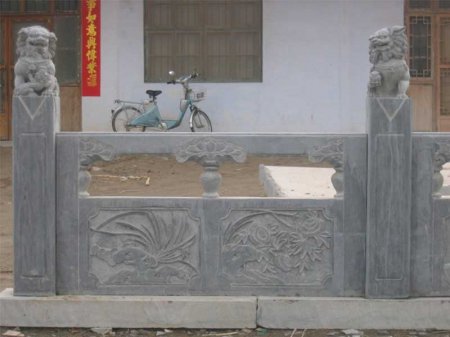 居民門(mén)口青石欄板
